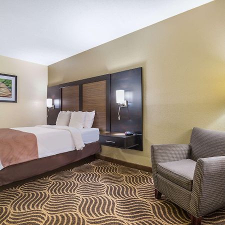 Quality Inn & Suites Florence - Cincinnati South Exteriér fotografie