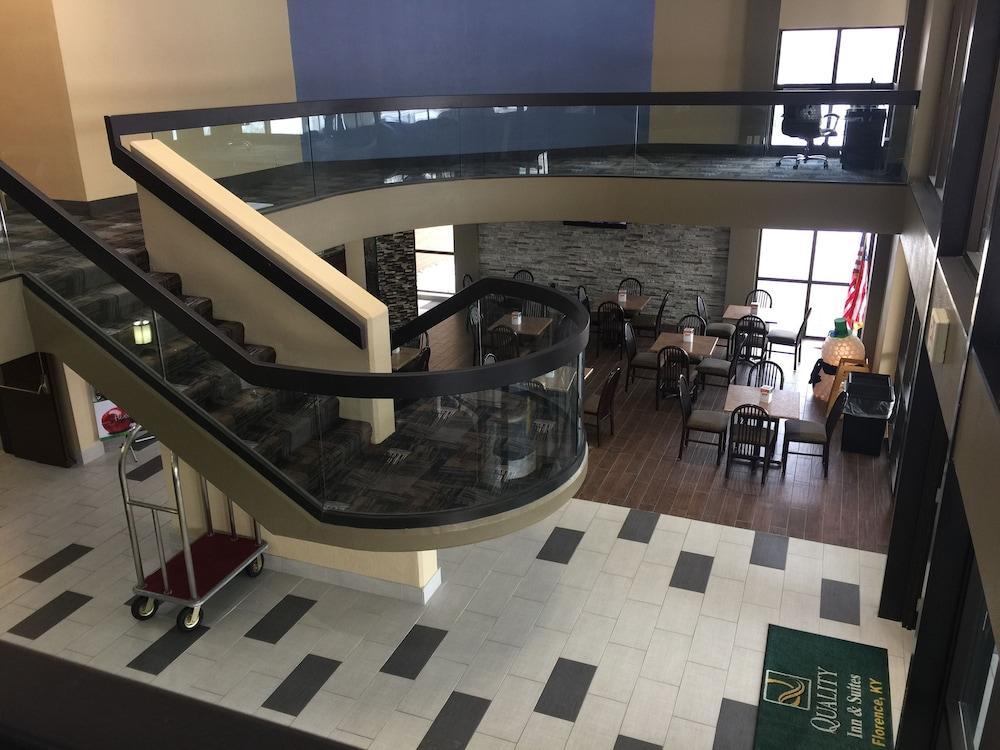 Quality Inn & Suites Florence - Cincinnati South Exteriér fotografie