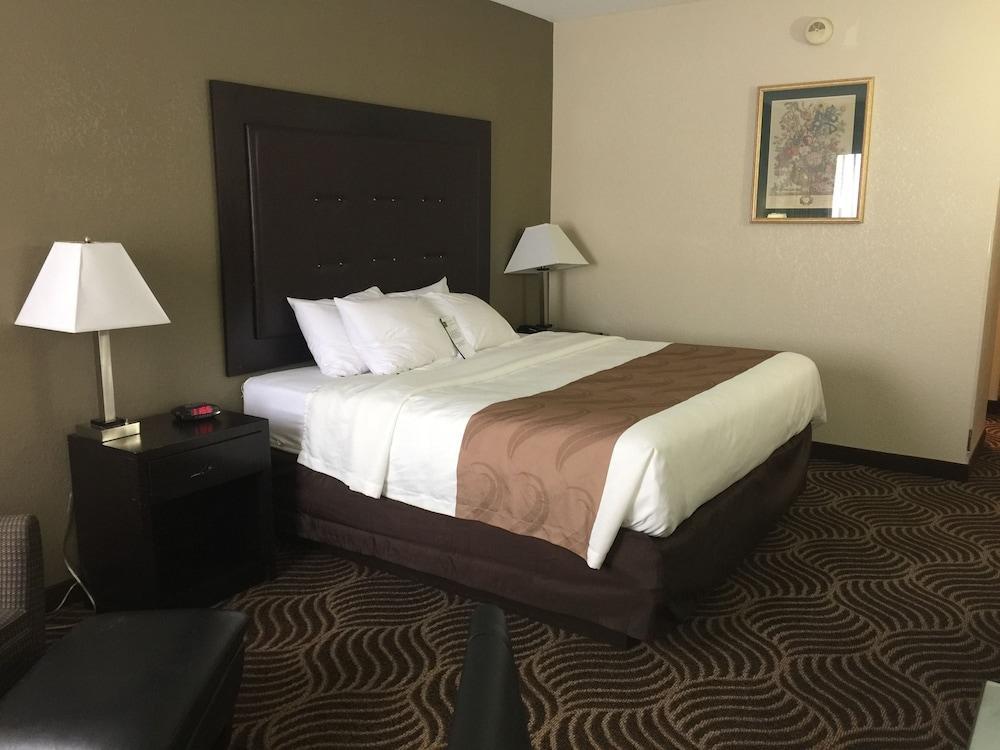 Quality Inn & Suites Florence - Cincinnati South Exteriér fotografie