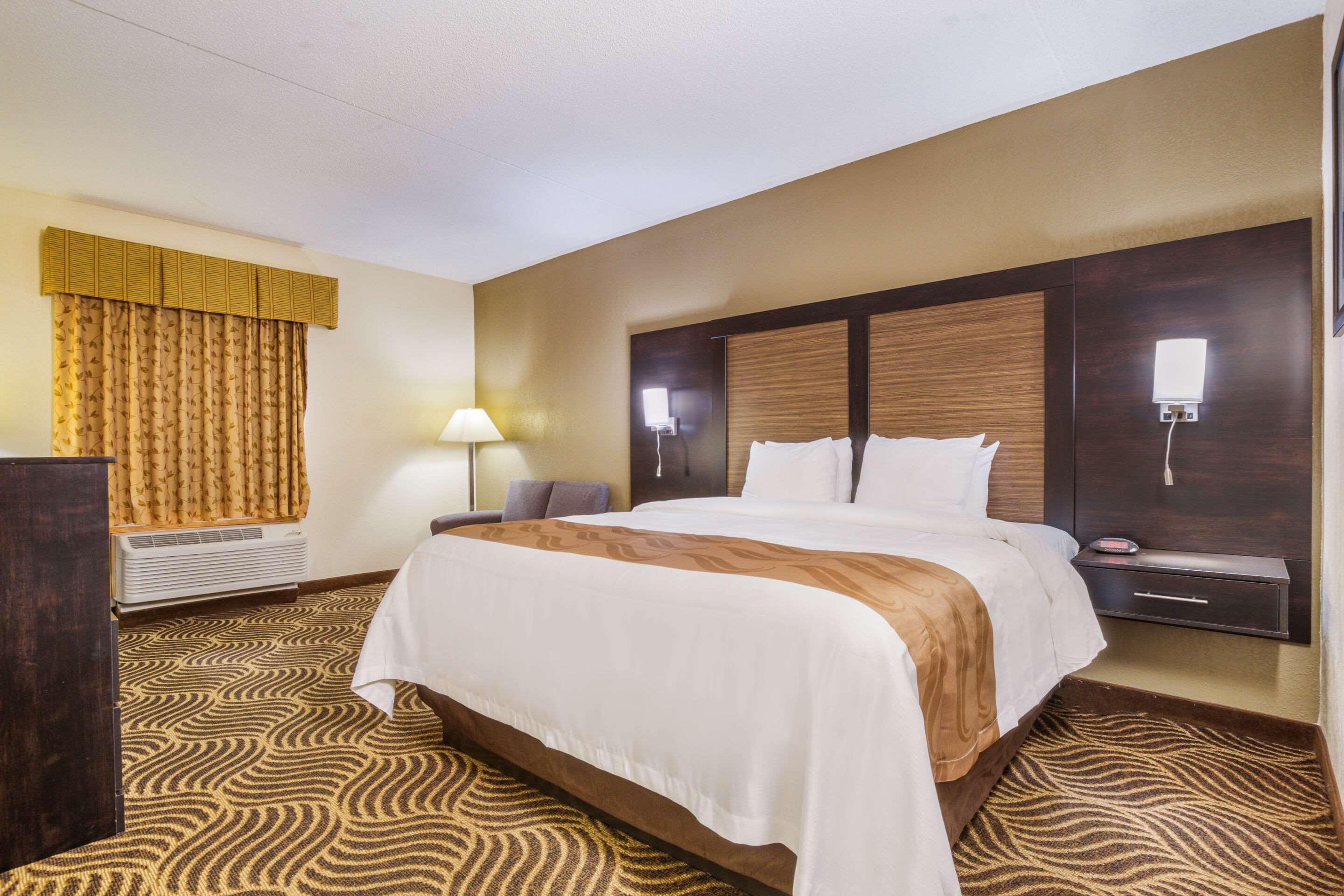 Quality Inn & Suites Florence - Cincinnati South Exteriér fotografie