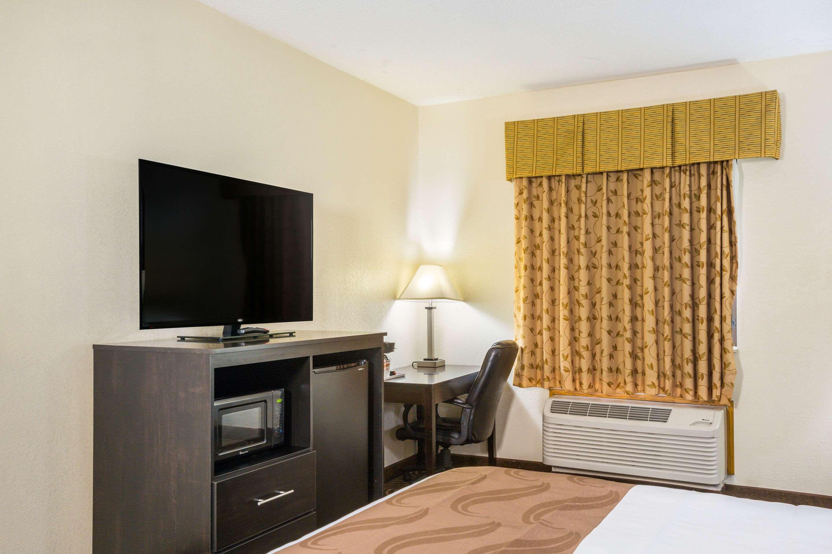 Quality Inn & Suites Florence - Cincinnati South Exteriér fotografie