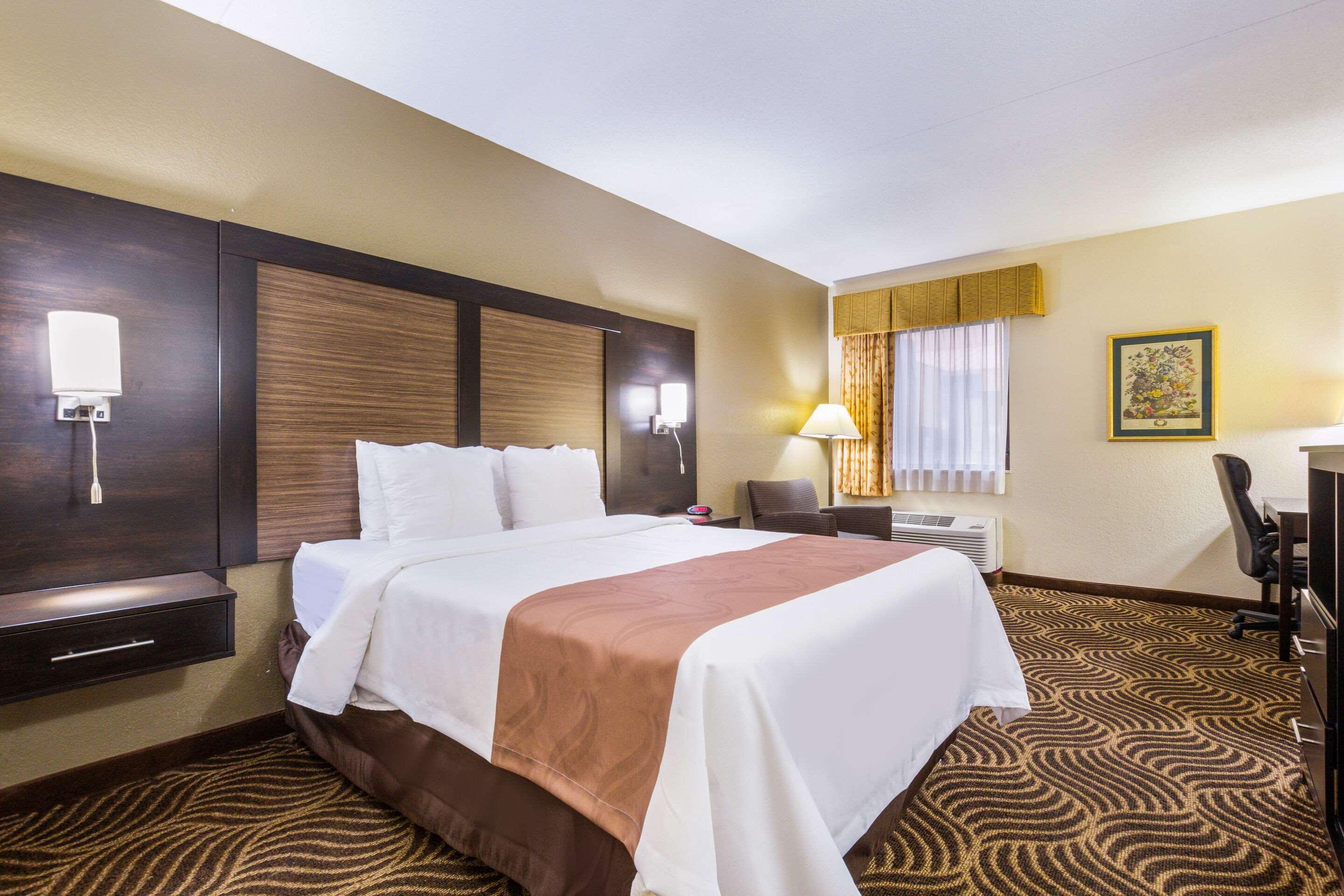 Quality Inn & Suites Florence - Cincinnati South Exteriér fotografie