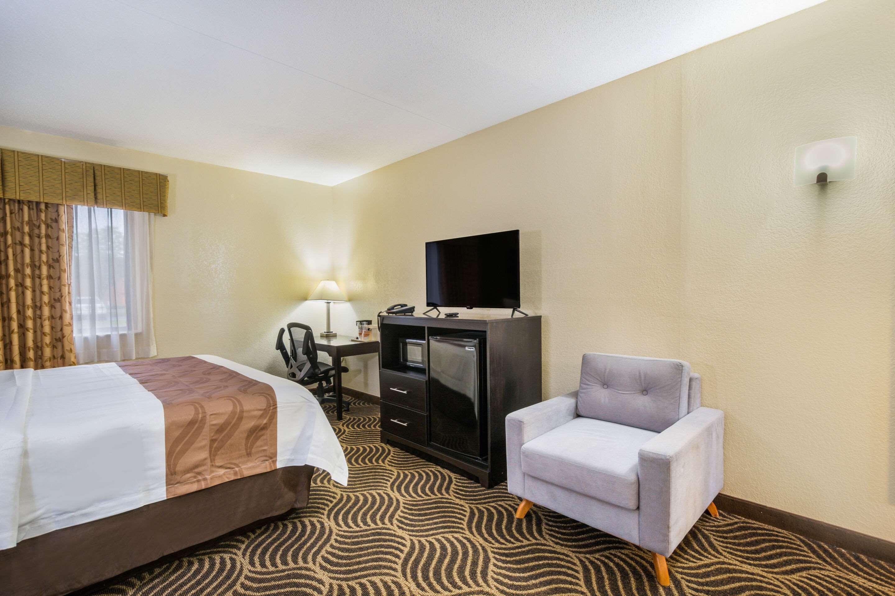 Quality Inn & Suites Florence - Cincinnati South Exteriér fotografie