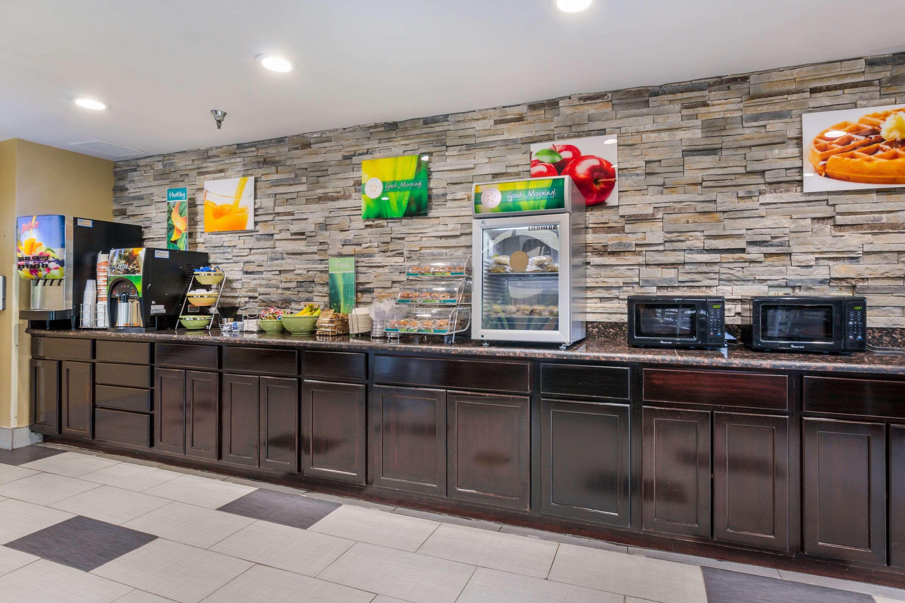 Quality Inn & Suites Florence - Cincinnati South Exteriér fotografie