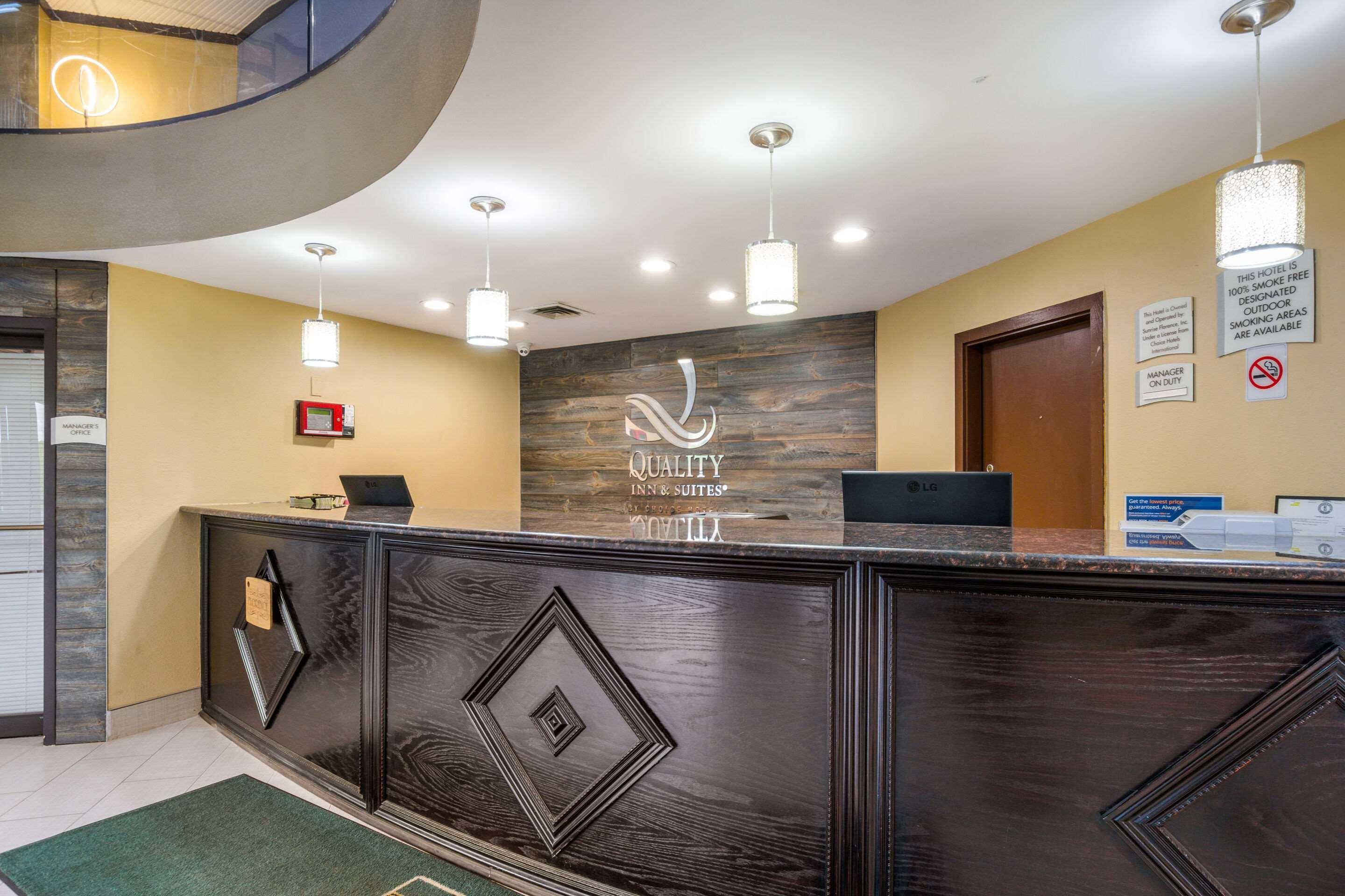 Quality Inn & Suites Florence - Cincinnati South Exteriér fotografie